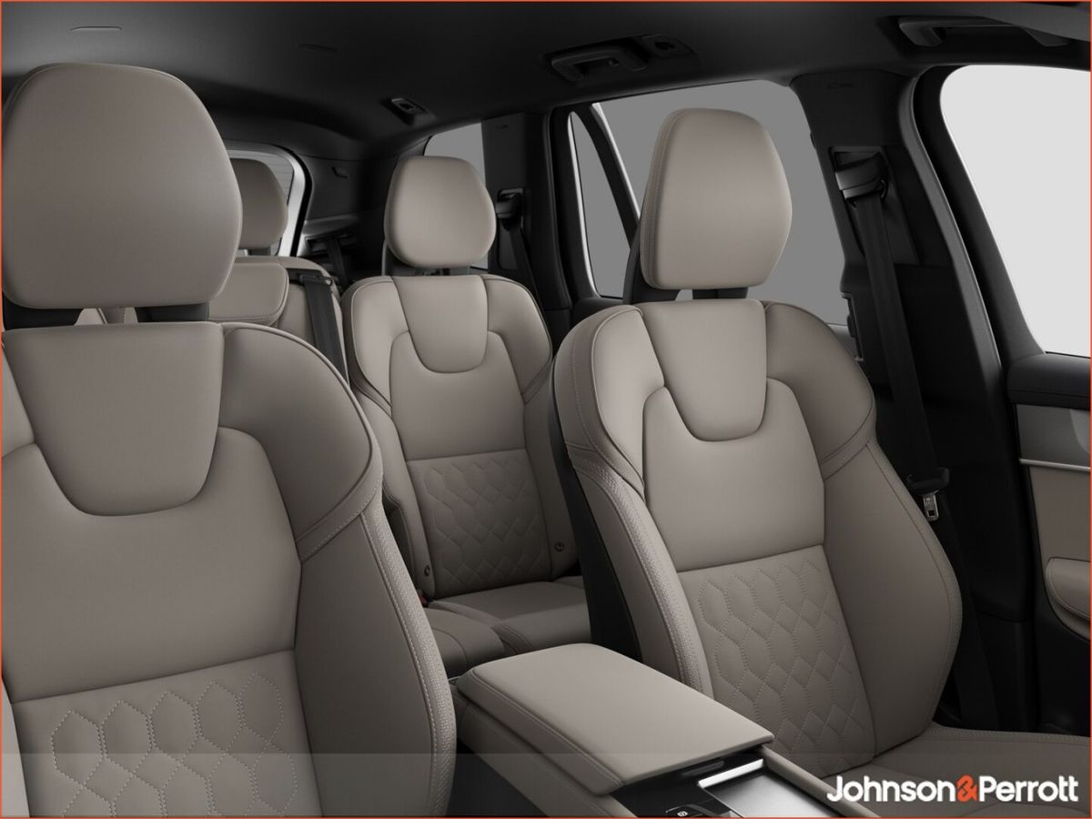 Volvo XC90 T8 455bhp AWD PHEV CORE - Immediate Delivery