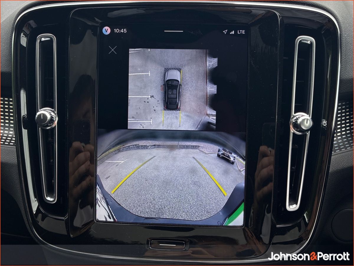 Volvo EC40 Extended Range 82kWh Ultra Black Edition - 360 Camera / Panoramic Roof / Pixel Led Headlights