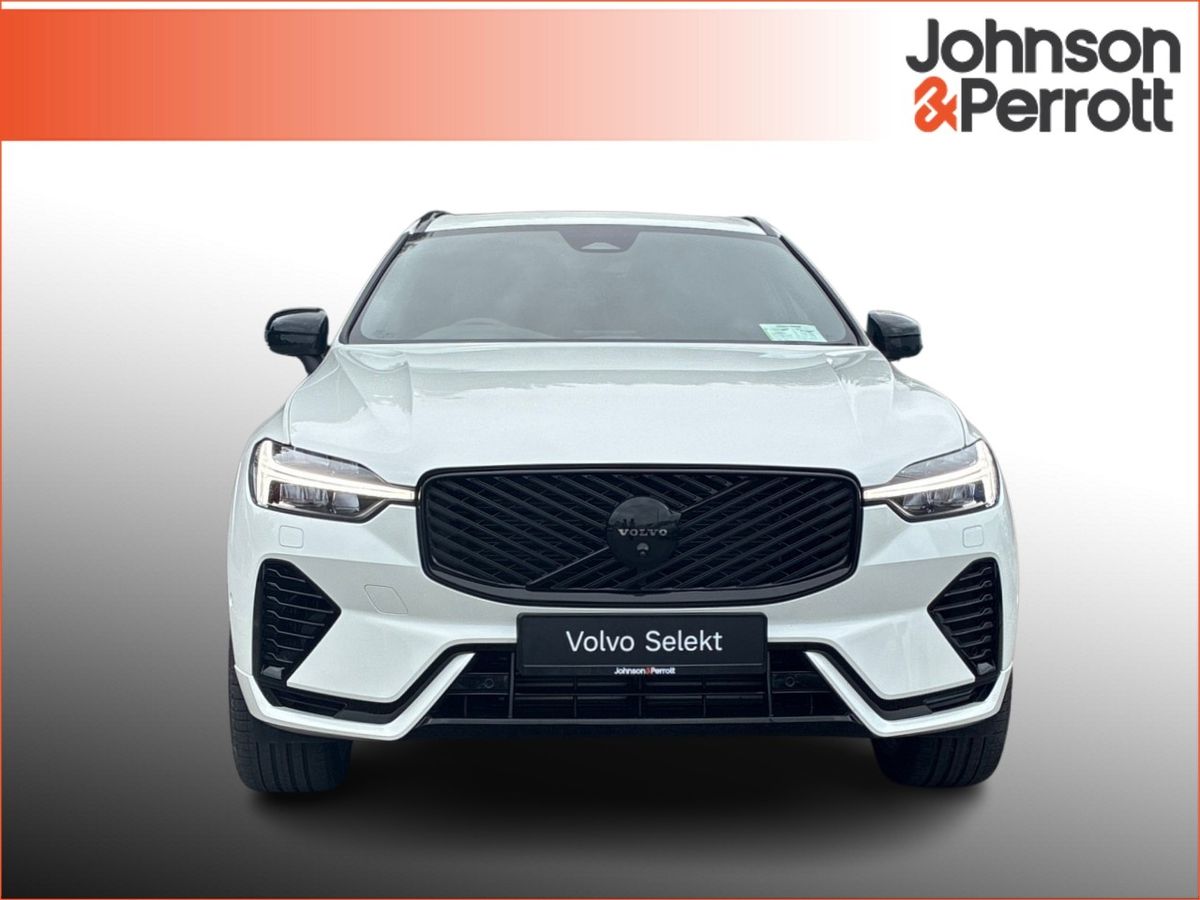 Volvo XC60 T6 350bhp AWD PHEV Plus Black Edition