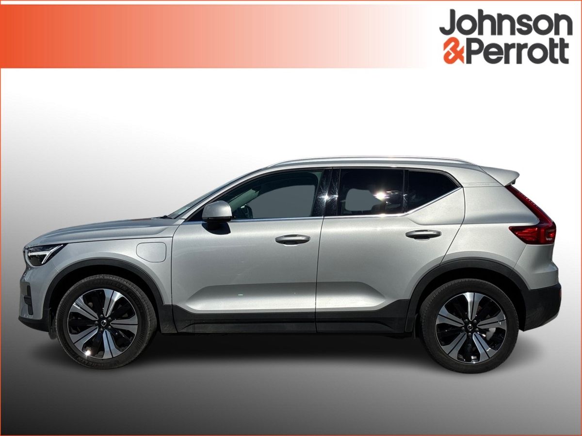Volvo XC40 T4 Plug in Hybird Plus Bright (2 Years Volvo Selekt Warranty)