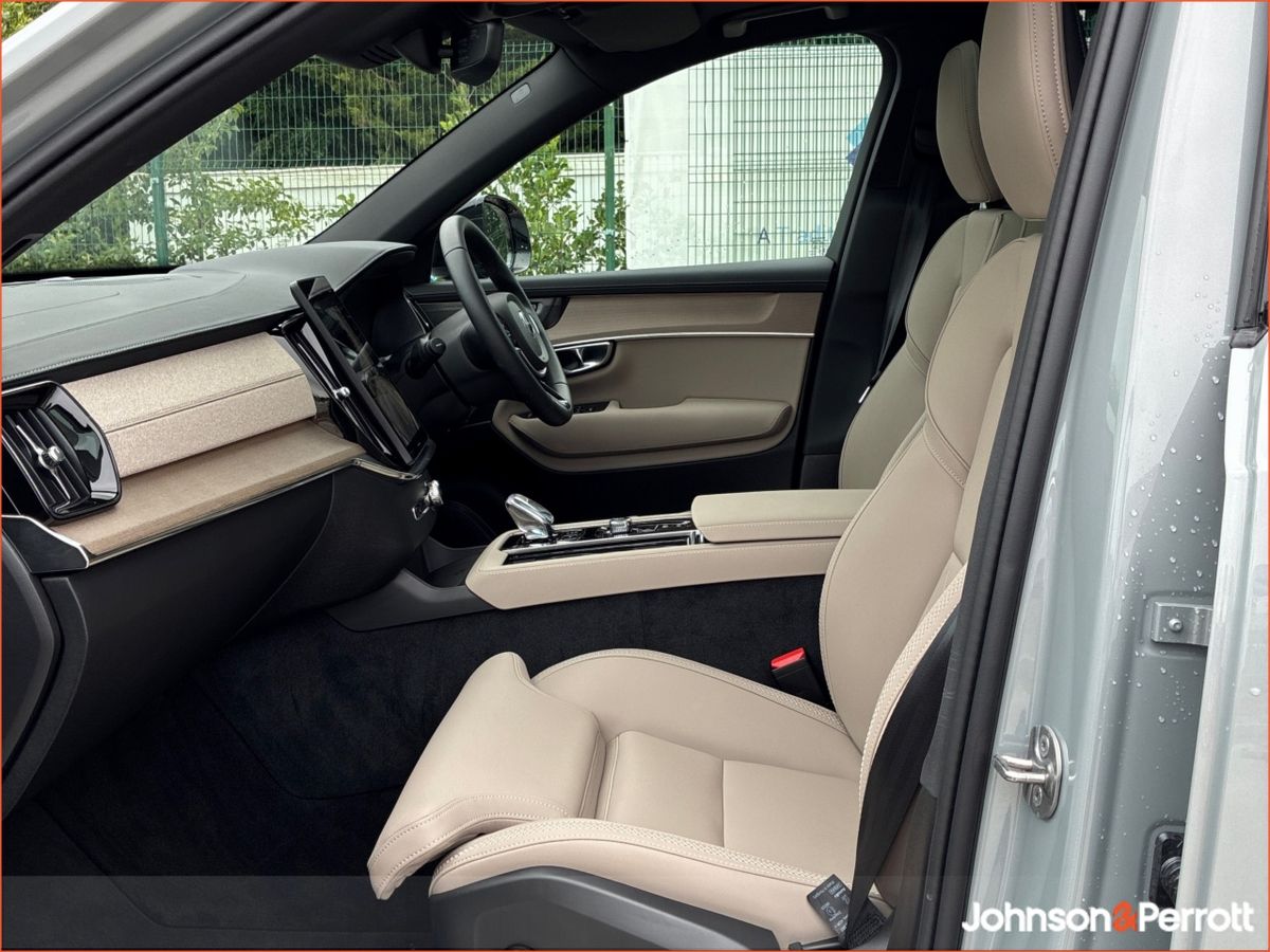 Volvo XC90 T8 455bhp PHEV AWD Plus Dark - Dark Tinted Windows / 360 Camera 