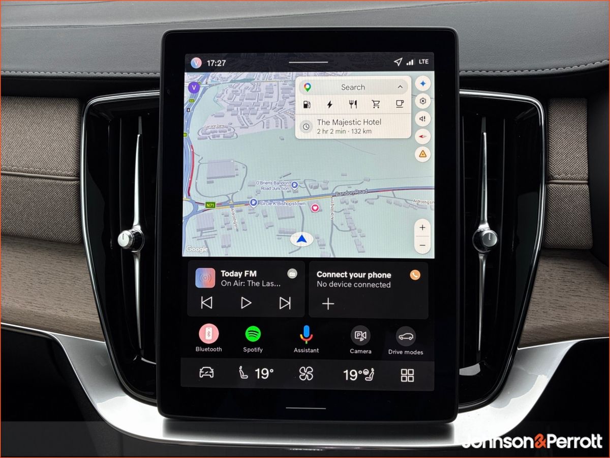 Volvo XC90 T8 455bhp PHEV AWD Plus Dark - Dark Tinted Windows / 360 Camera 