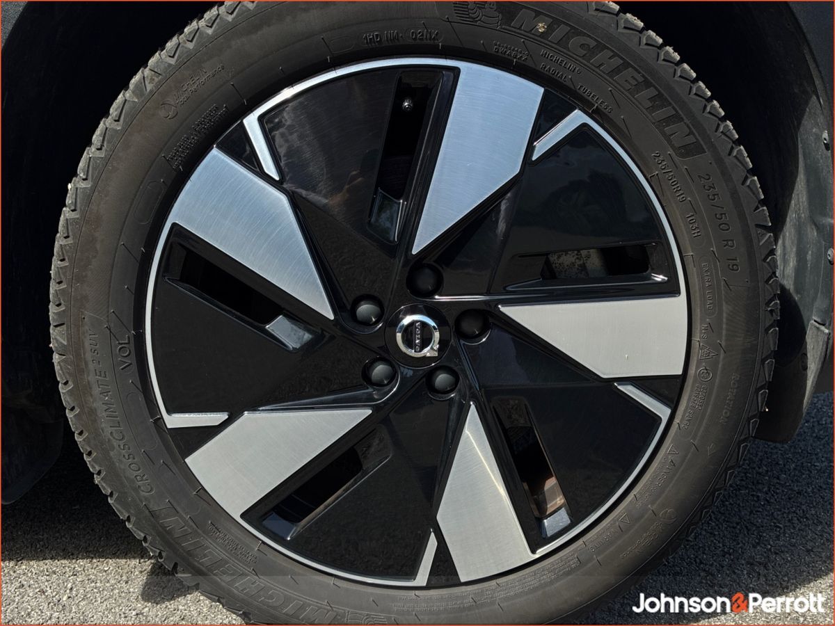 Volvo C40 BEV Recharge 238hp RWD Plus