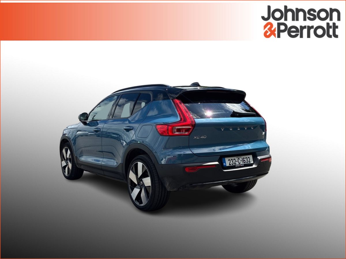 Volvo XC40 231hp 69 kWh Ultimate (Two Year Volvo Selekt Warranty + Two Year Volvo Service Plan)