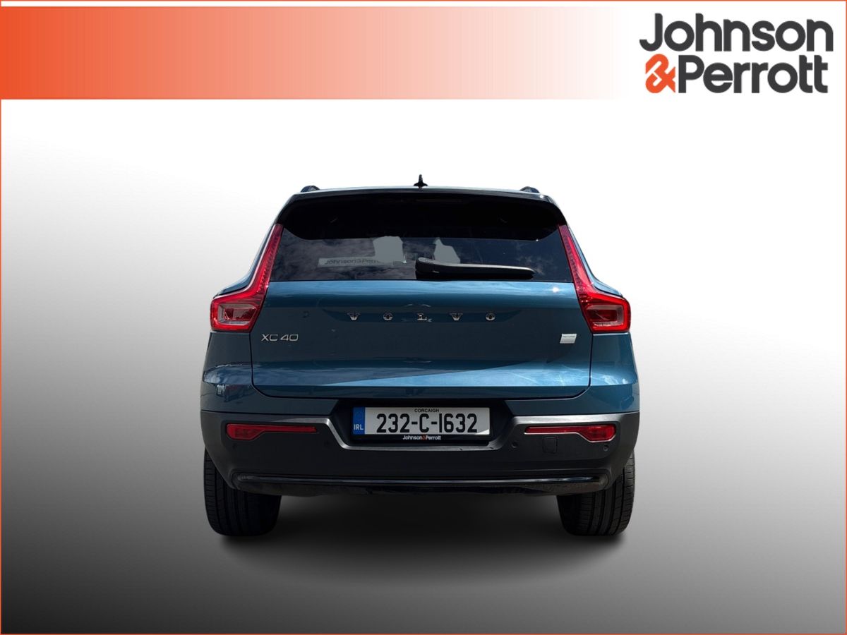 Volvo XC40 231hp 69 kWh Ultimate (Two Year Volvo Selekt Warranty + Two Year Volvo Service Plan)