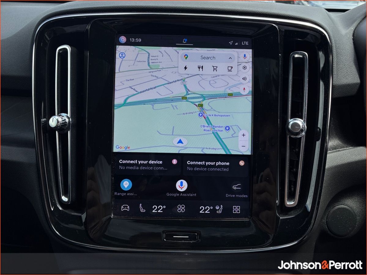 Volvo XC40 231hp 69 kWh Ultimate (Two Year Volvo Selekt Warranty + Two Year Volvo Service Plan)