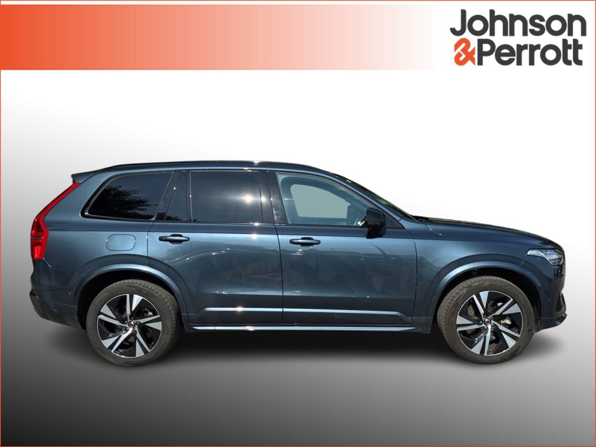 Volvo XC90 T8 PHEV 455hp Plus (Dark Theme)