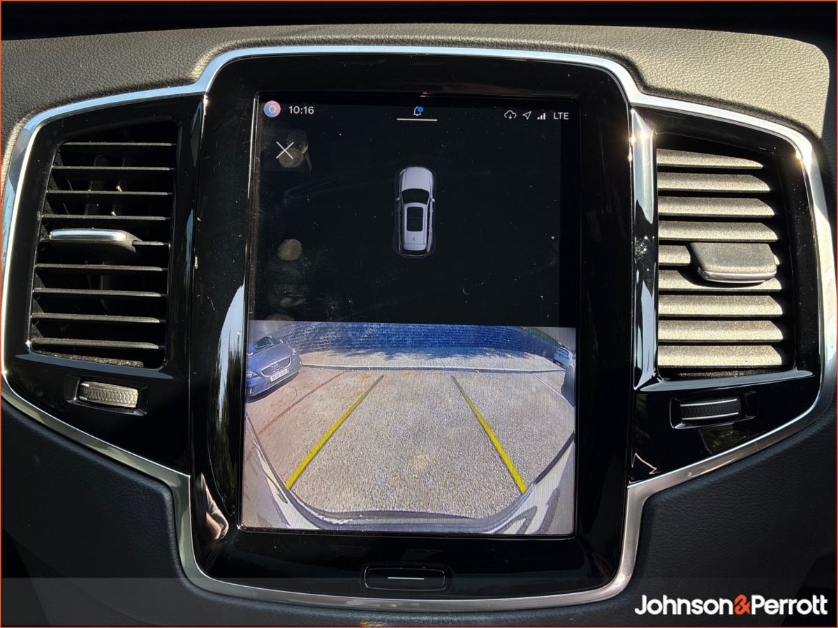Volvo XC90 T8 PHEV 455hp Plus (Dark Theme)