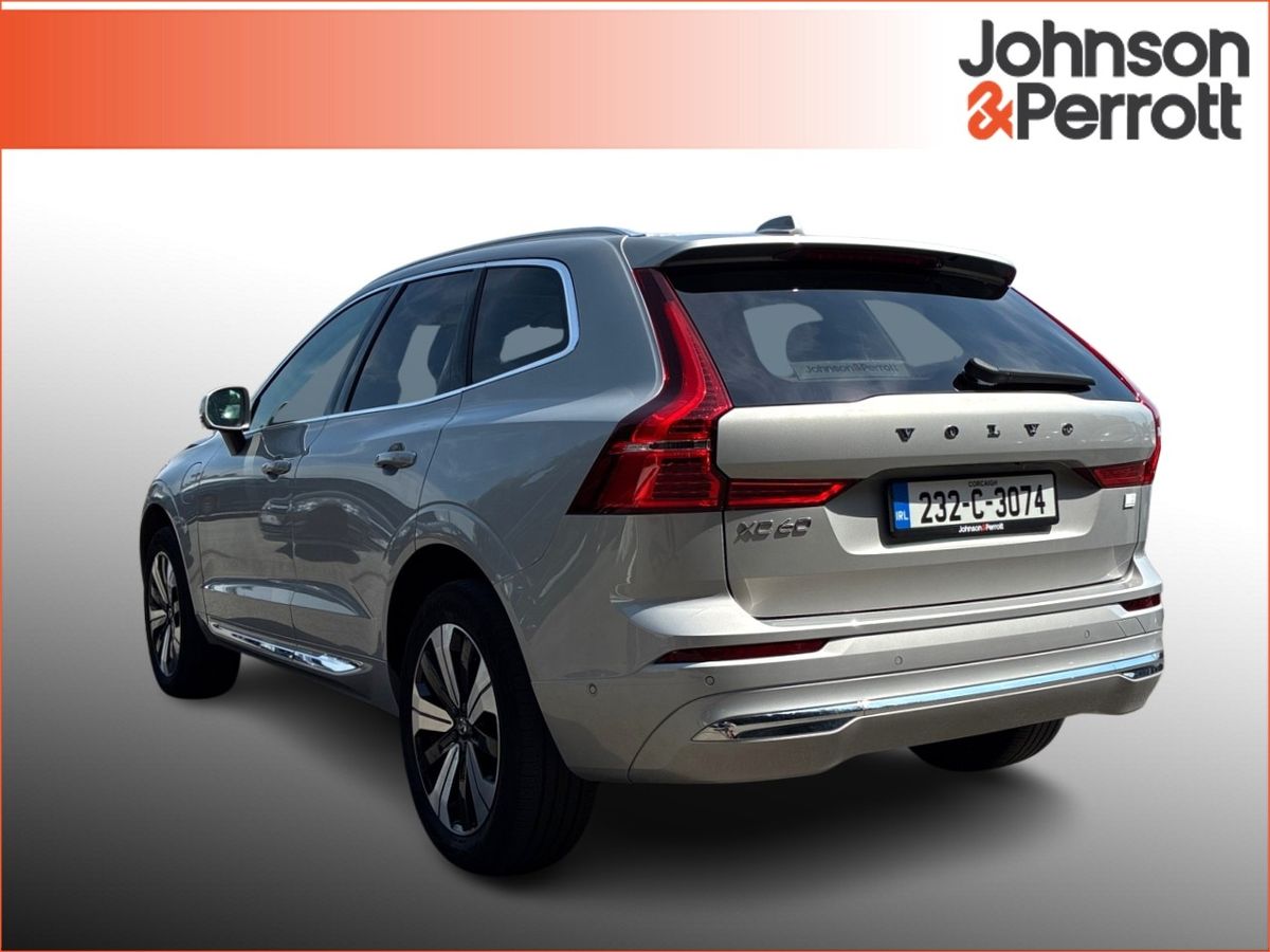 Volvo XC60 T6 PHEV 350hp Plus Bright -  (Two Year Selekt Warranty  + Two Year Service Plan)