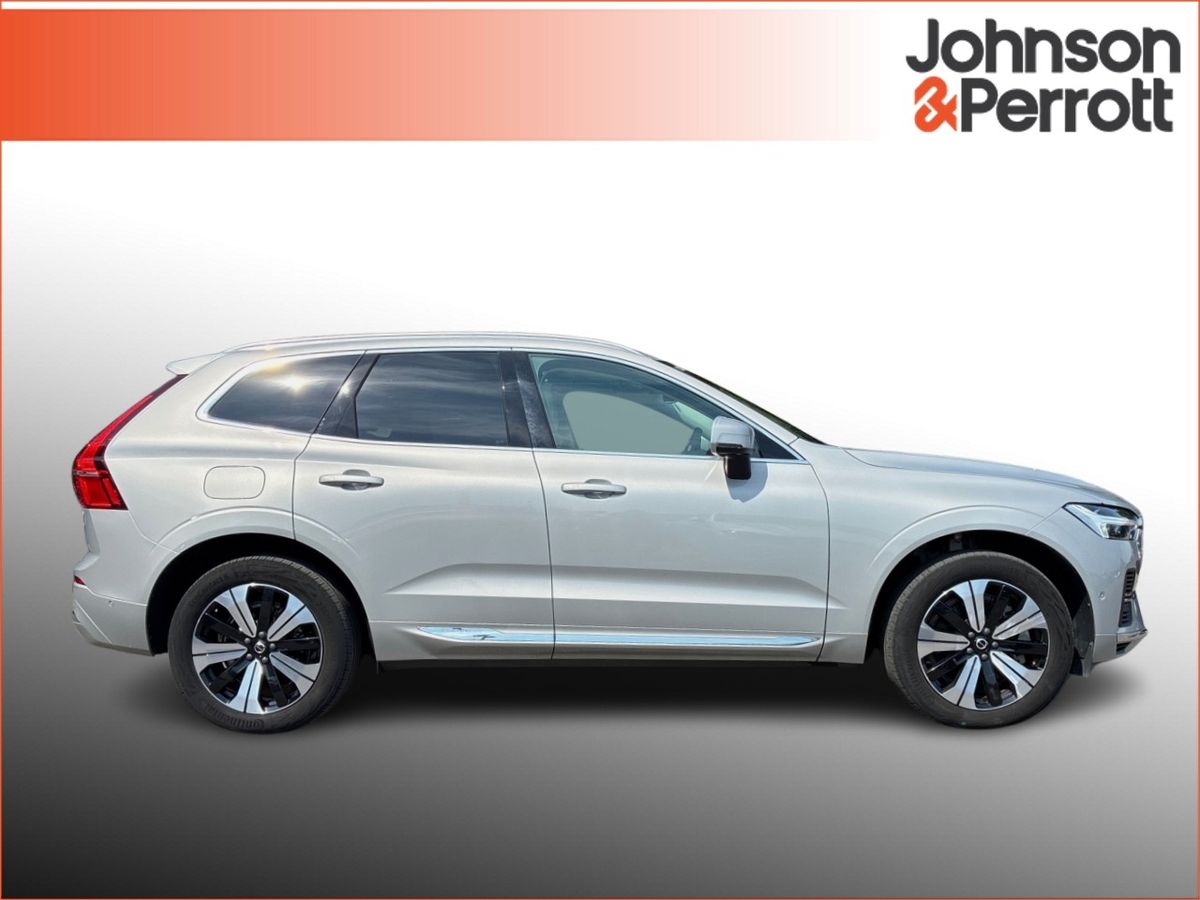Volvo XC60 T6 PHEV 350hp Plus Bright -  (Two Year Selekt Warranty  + Two Year Service Plan)