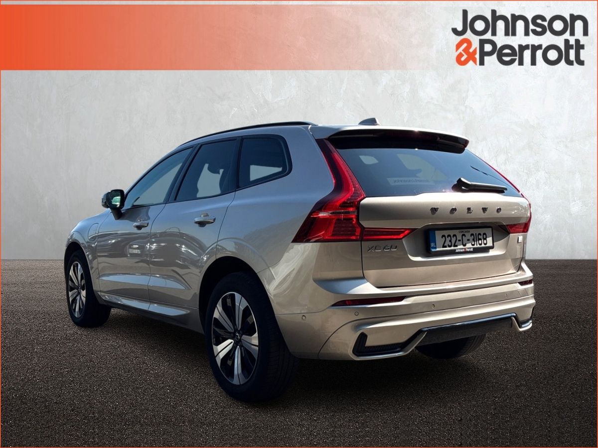 Volvo XC60 T6 AWD 350hp Plus Dark (Two Year Volvo Selekt Warranty & Two Year Service Plan)
