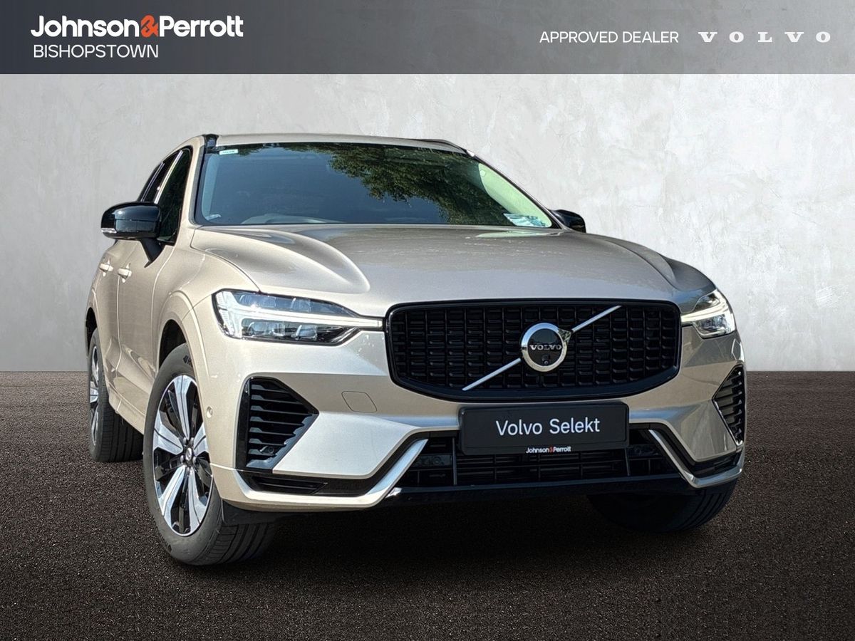 Volvo XC60 T6 350hp AWD Plus Dark (Two Year Volvo Selekt Warranty & Service Plan)