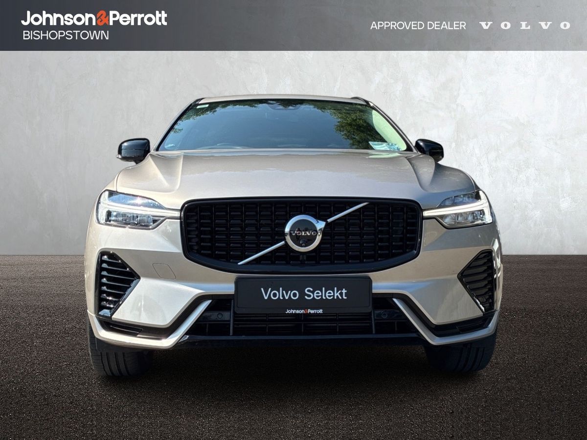 Volvo XC60 T6 350hp AWD Plus Dark (Two Year Volvo Selekt Warranty & Service Plan)