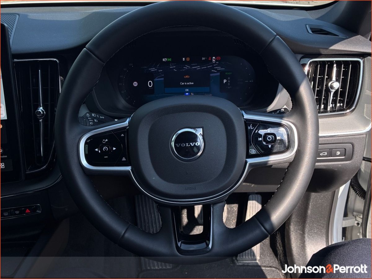 Volvo XC60 T6 350bhp AWD PHEV Plus Black Edition  (Four Year Volvo Selekt Warranty / Two Year Service Plan)
