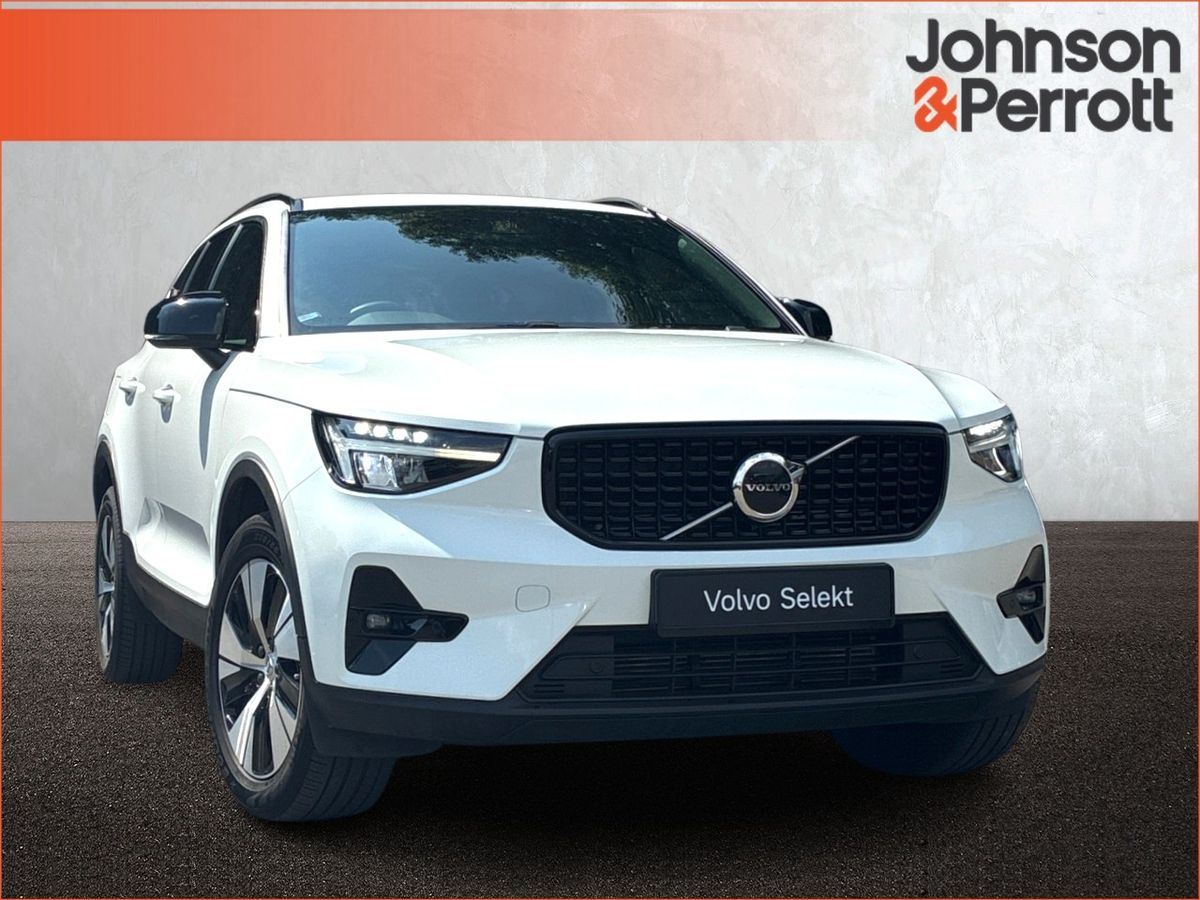 Volvo XC40 T4 211bhp PHEV Plus Dark (Two Year Volvo Selekt Warranty + Two Year Volvo Service Plan)