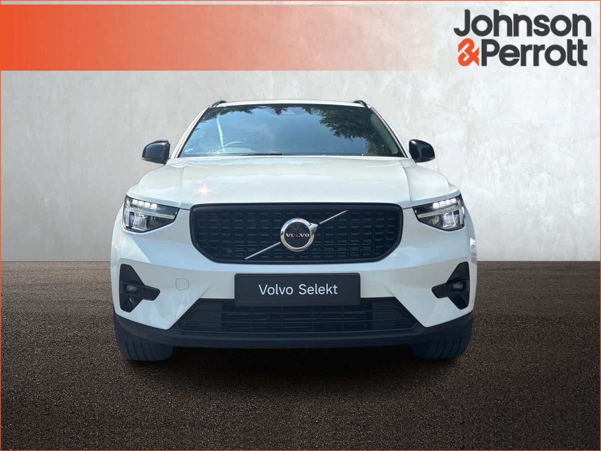 Volvo XC40 T4 211bhp PHEV Plus Dark (Two Year Volvo Selekt Warranty + Two Year Volvo Service Plan)