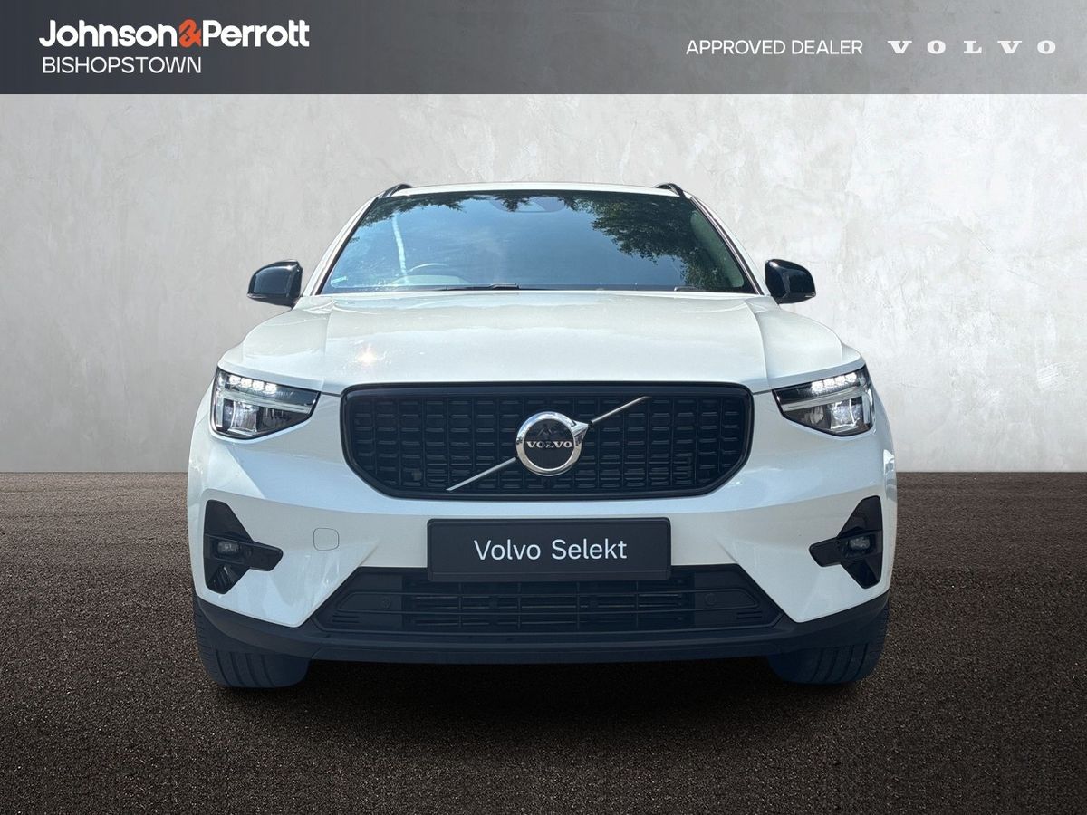 Volvo XC40 T4 211bhp PHEV Plus Dark (Two Year Volvo Selekt Warranty & Service Plan)