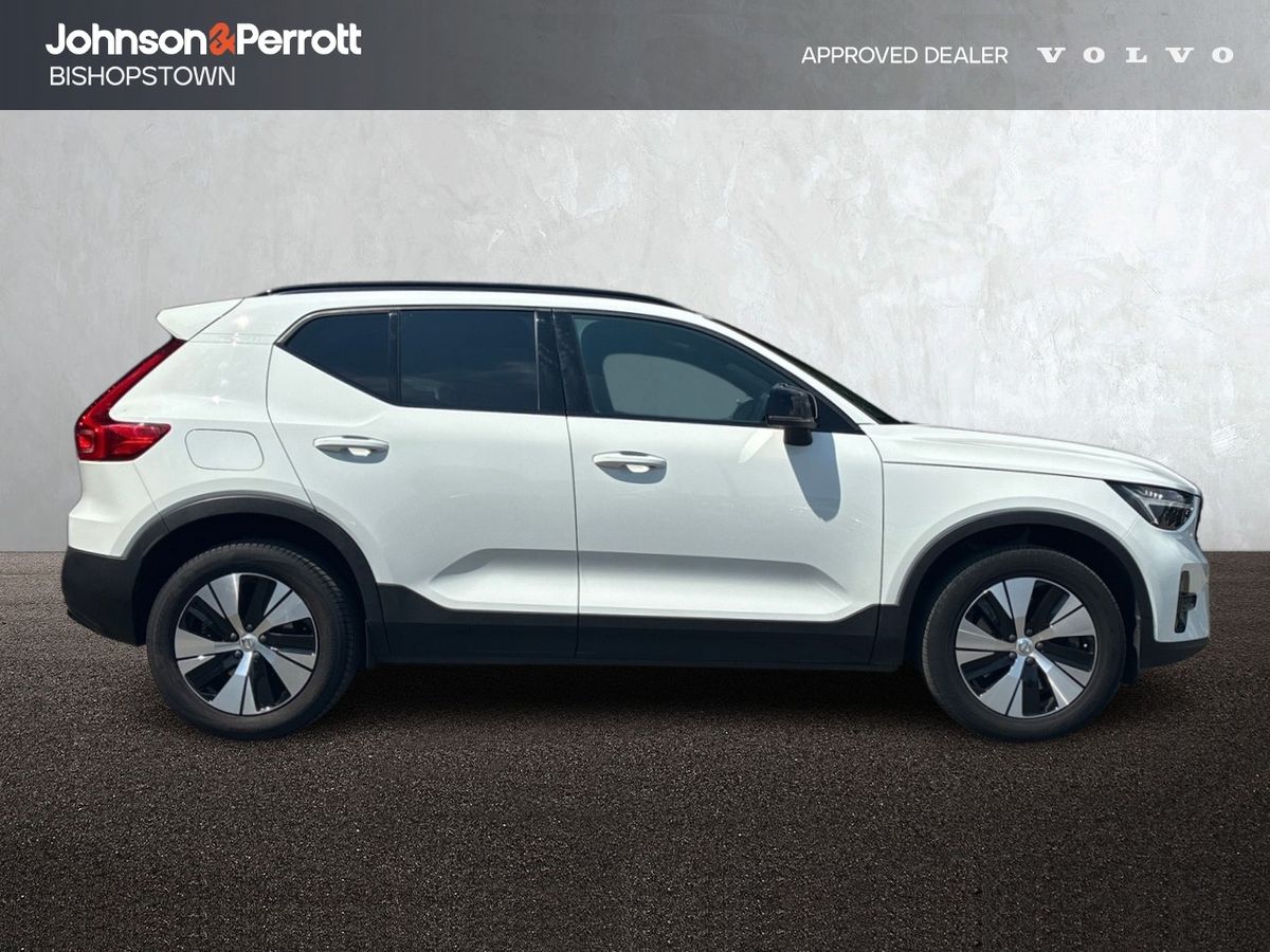 Volvo XC40 T4 211bhp PHEV Plus Dark (Two Year Volvo Selekt Warranty & Service Plan)
