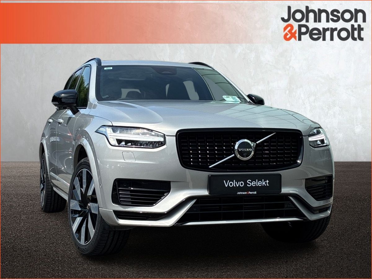 Volvo XC90 T8 PHEV AWD Plus Dark  (Four Year Volvo Selekt Warranty / Two Year Service Plan)