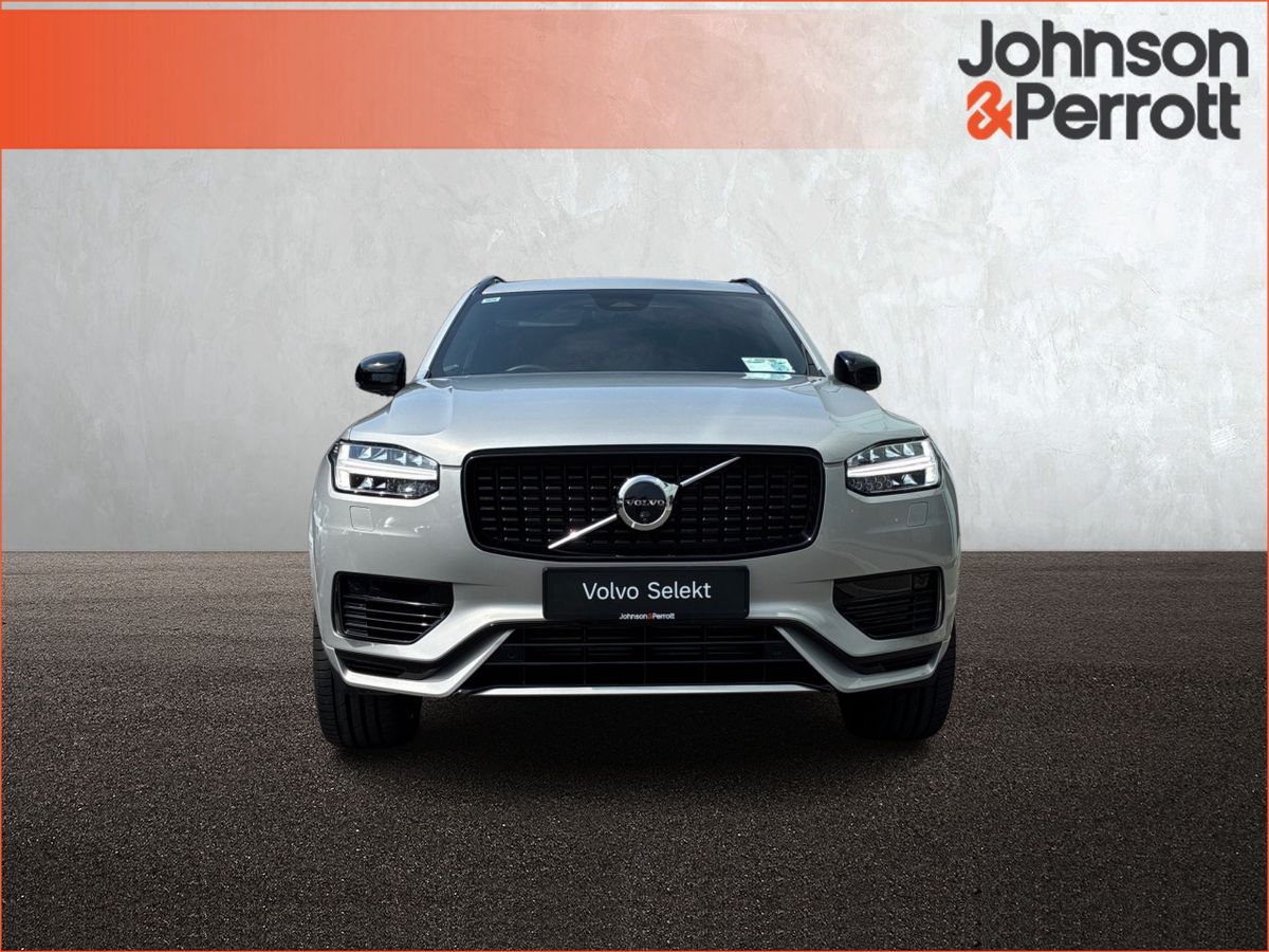 Volvo XC90 T8 PHEV AWD Plus Dark  (Four Year Volvo Selekt Warranty / Two Year Service Plan)