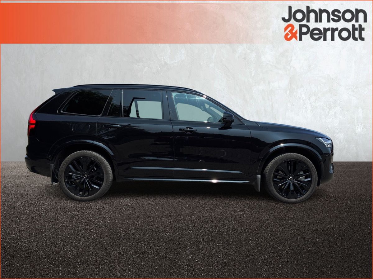 Volvo XC90 T8 PHEV AWD Plus Black Edition  (Four Year Volvo Selekt Warranty / Two Year Service Plan)