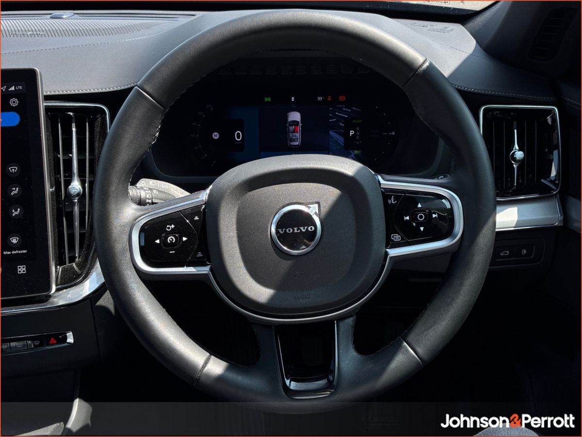 Volvo XC90 T8 455bhp AWD Plus Black Edition (Volvo Warranty until 2031)