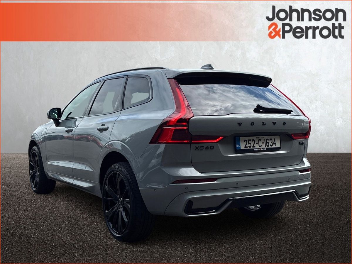 Volvo XC60 T6 AWD PHEV Plus Black Edition (Two Year Volvo Selekt Warranty / Two Year Service Plan)