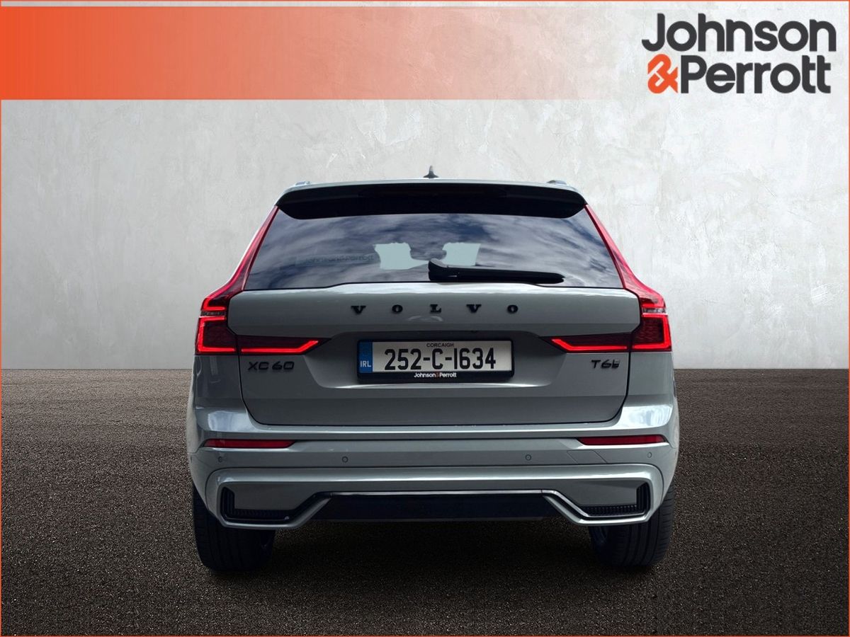 Volvo XC60 T6 AWD PHEV Plus Black Edition (Two Year Volvo Selekt Warranty / Two Year Service Plan)