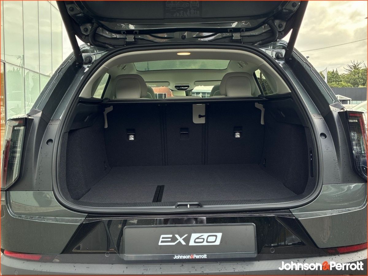 Volvo EX60 P10 AWD - Plus and Ultra - Order for 271
