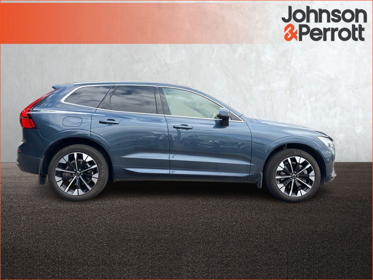 Volvo XC60 T6 AWD PHEV Plus Bright  (Four Year Volvo Selekt Warranty / Two Year Service Plan)