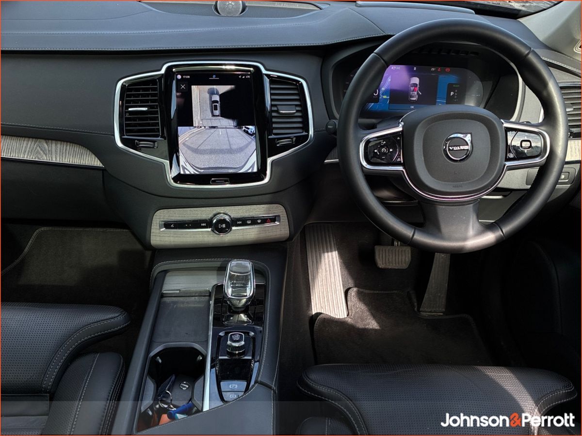 Volvo XC90 T8 455hp AWD Ultimate Dark - Two Year Volvo Selekt Warranty