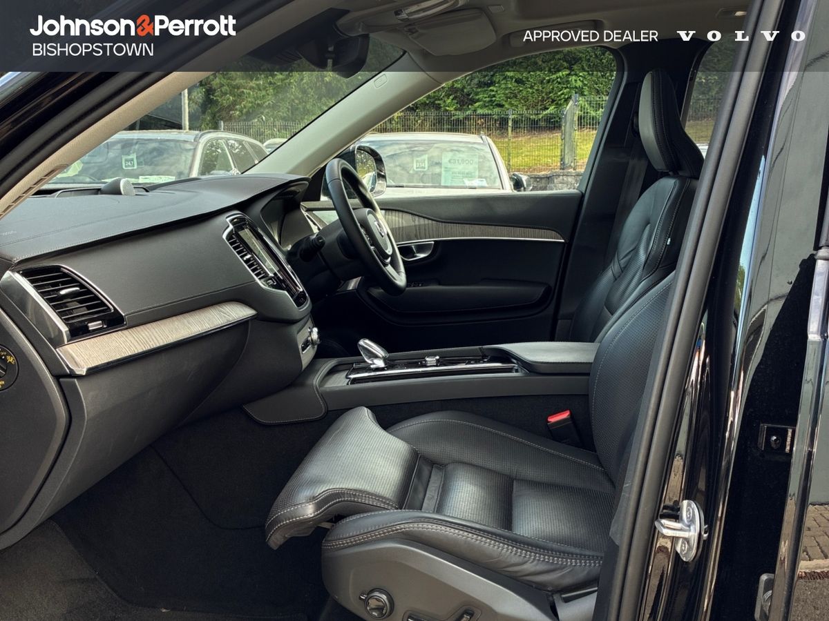 Volvo XC90 T8 455hp AWD Ultimate Dark - Two Year Volvo Selekt Warranty