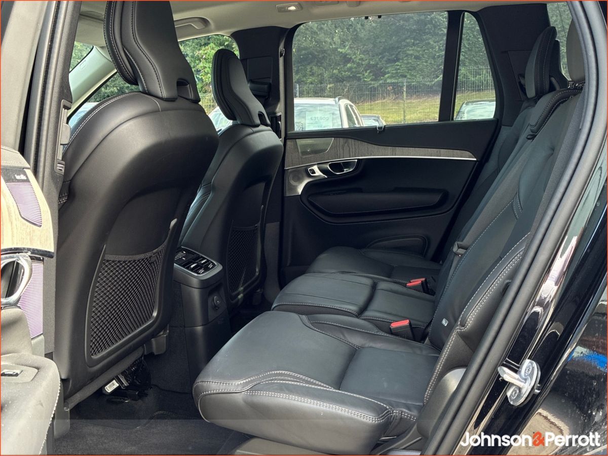 Volvo XC90 T8 455hp AWD Ultimate Dark - Two Year Volvo Selekt Warranty
