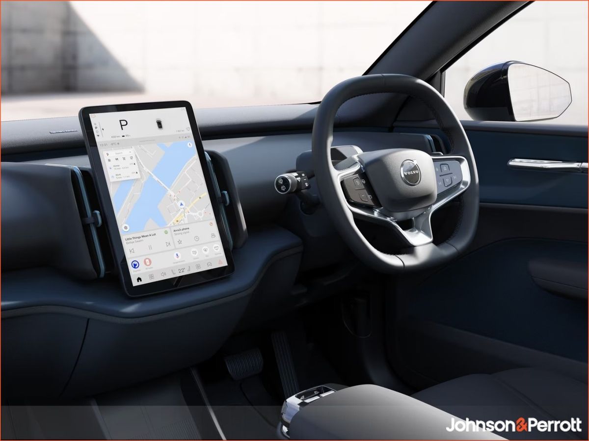 Volvo EX30 69 kWh Extended Range Plus - Immediate Delivery