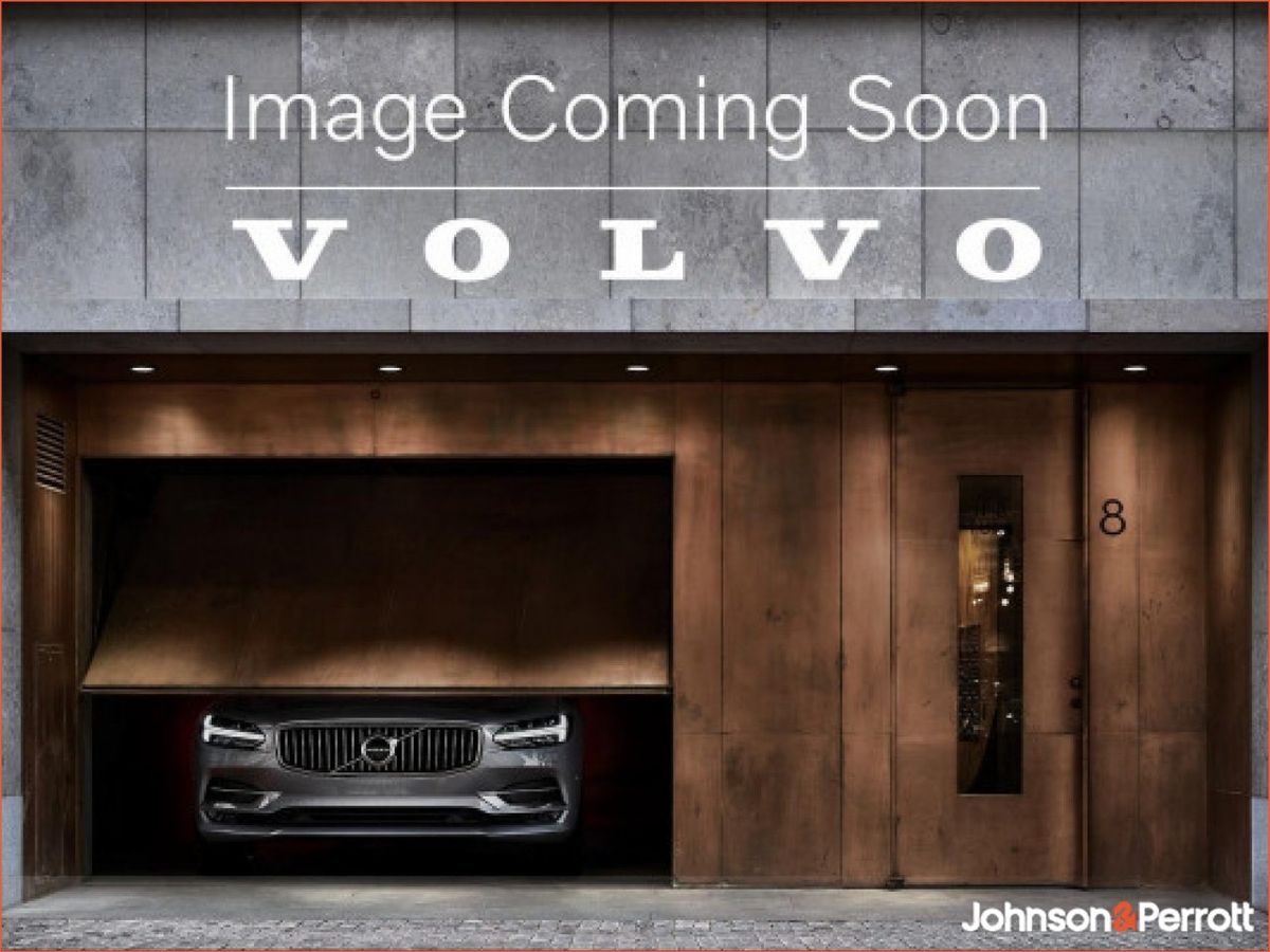 Volvo XC60 B4 197bhp Diesel MHEV Momentum - Denim Blue / Blond Leather