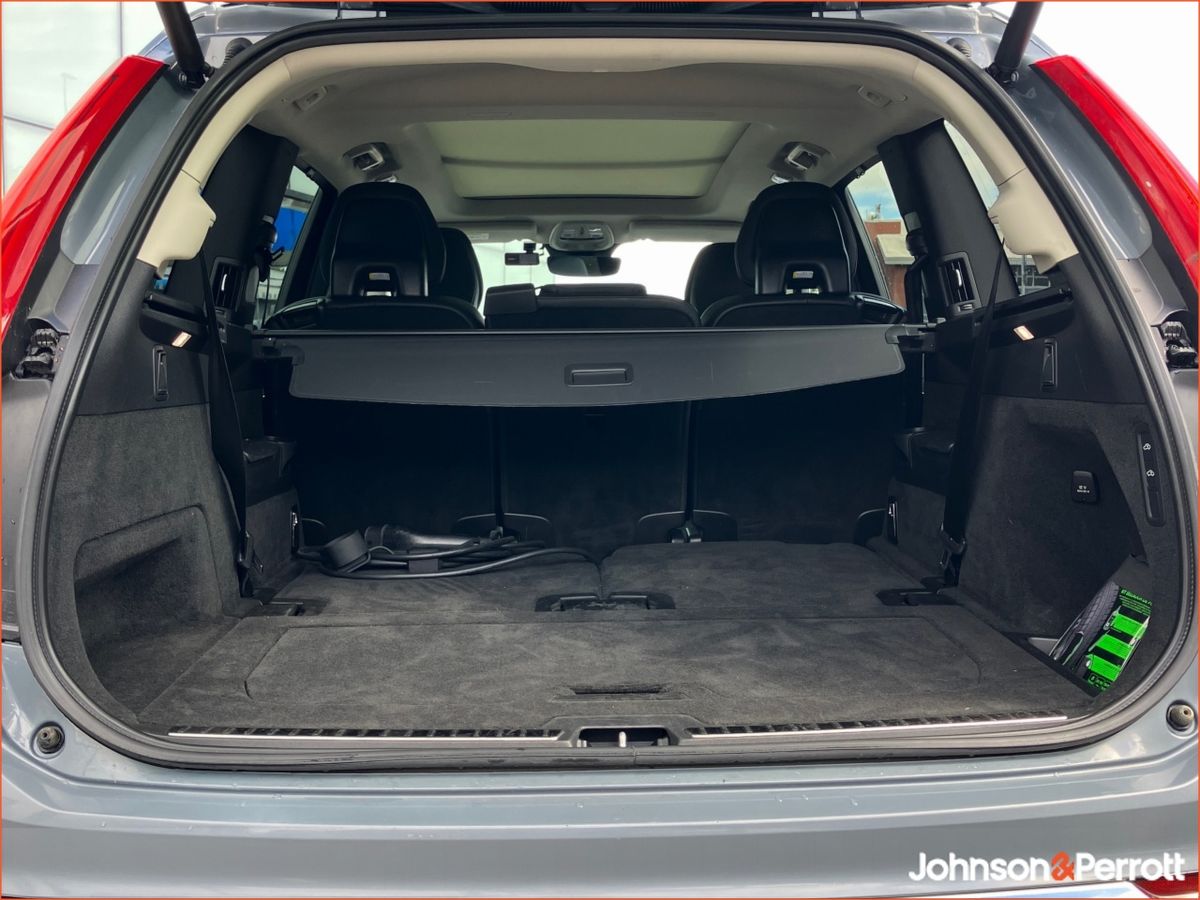 Volvo XC90 T8 455 bhp AWD PHEV Ultimate Bright - Two Year Volvo Selekt Warranty & Service Plan