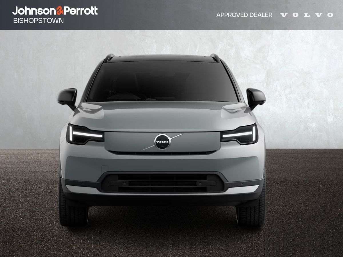 Volvo EX40 P5 Long Range Ultra Pro (82 kWh 252bhp) 