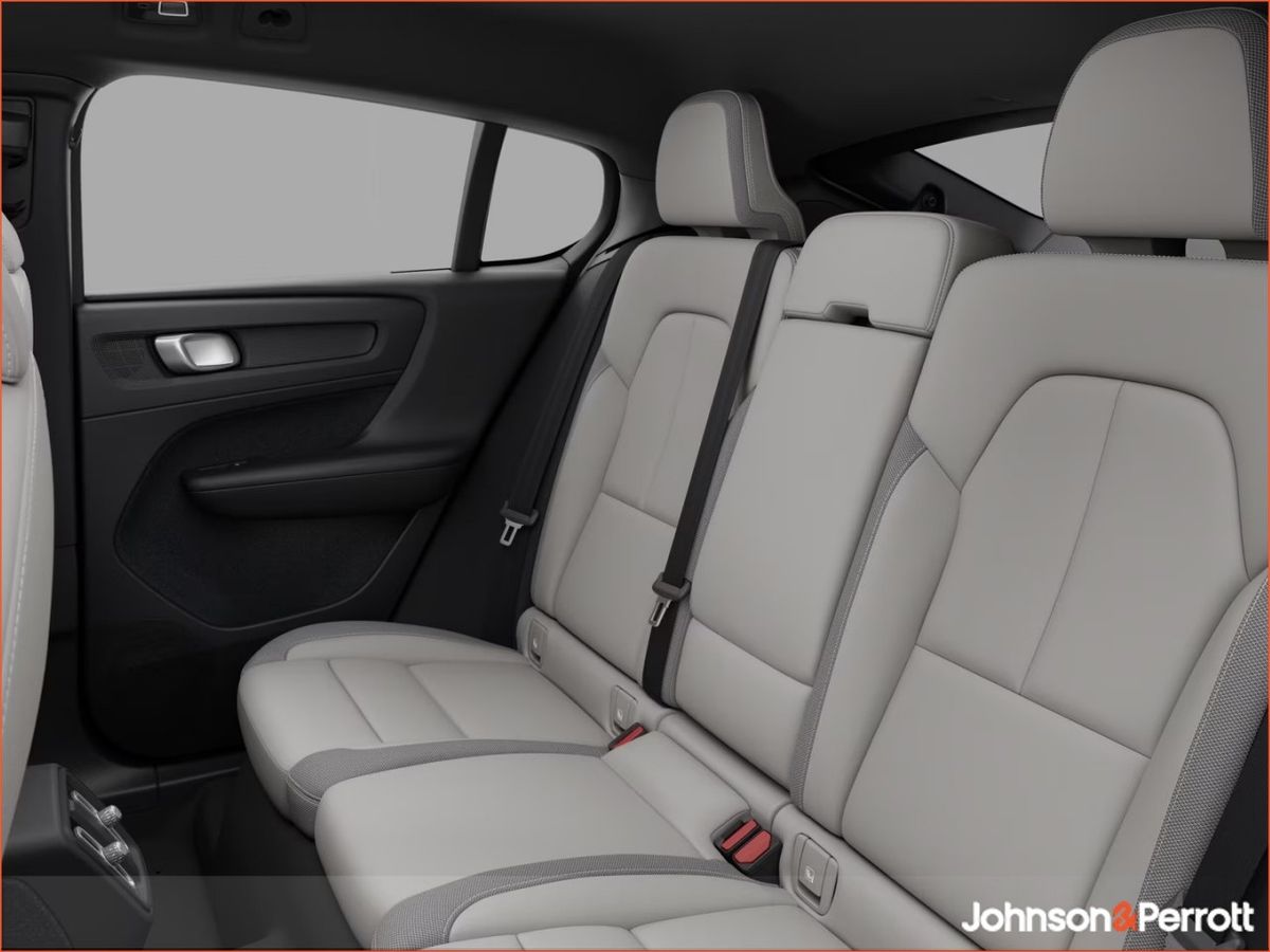 Volvo EC40 P5 Long Range Ultra (82 kWh / 252bhp)