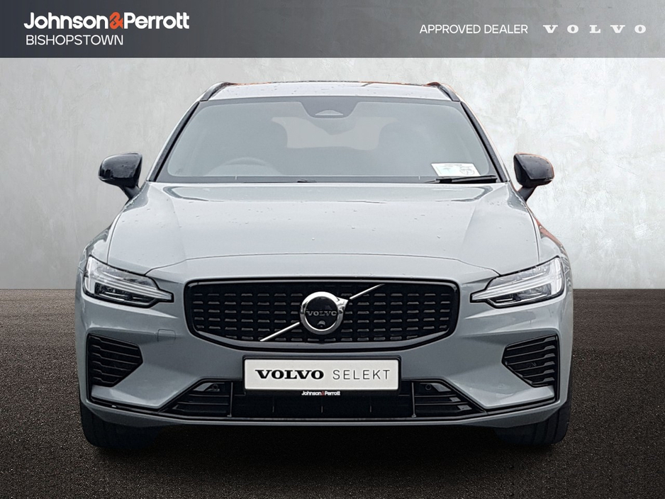 Volvo V60 T6 350 bhp AWD PHEV Plus Dark - Towbar / Pilot Assist + 360 Camera