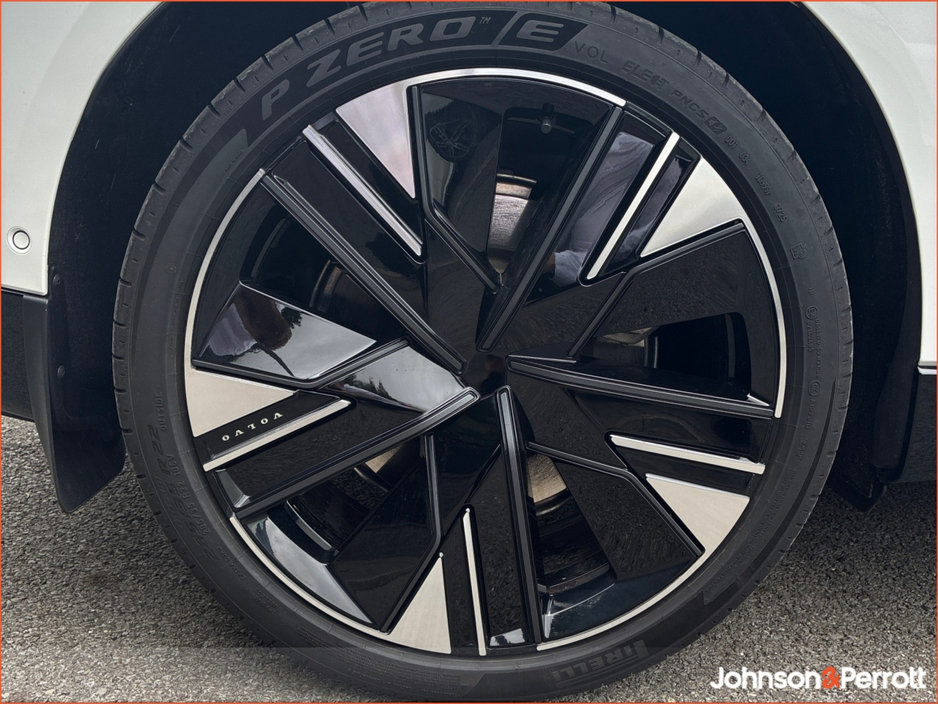 Volvo ES90 92 kWh 333bhp Extended Range Plus - 800v - Bose Premium Audio