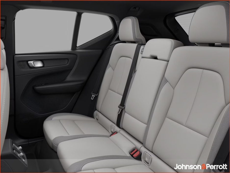 Volvo EX40 P5 Long Range Ultra - (82 kWh 252bhp)