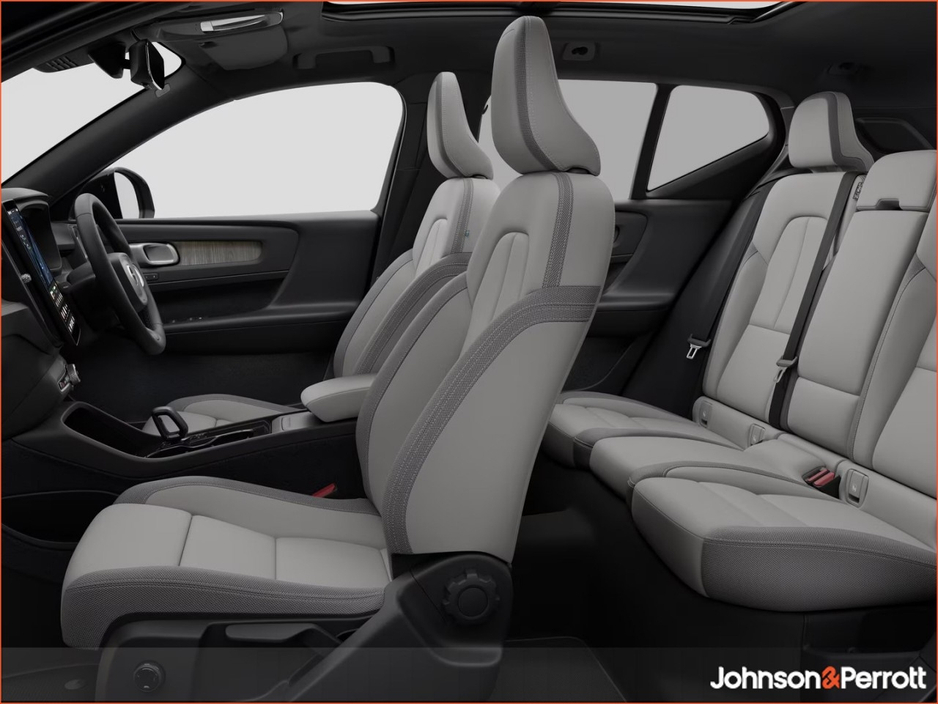 Volvo EX40 P5 Long Range Ultra - (82 kWh 252bhp)