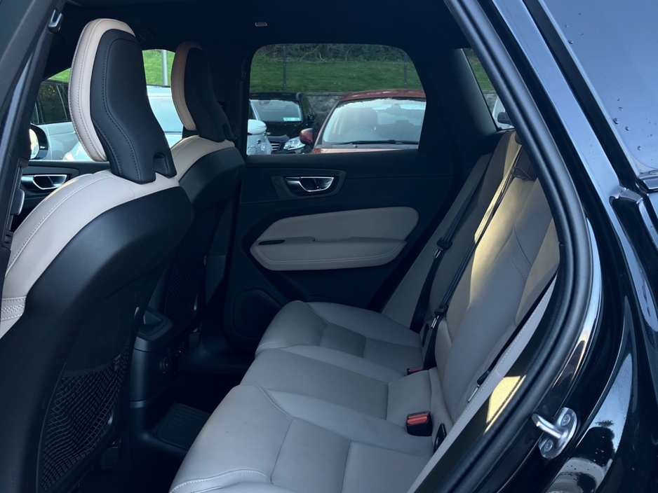 Volvo XC60 T6 350bhp AWD PHEV Plus Dark - Onyx Black
