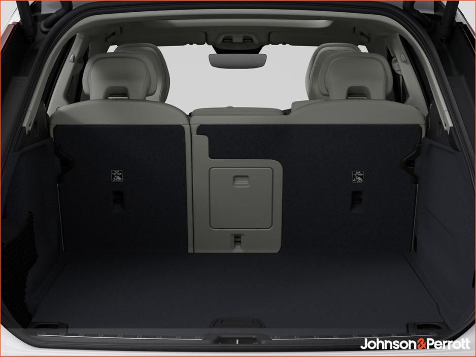 Volvo XC60 T6 356bhp AWD Long Range PHEV Ultra Pro Bright - Order for 2027
