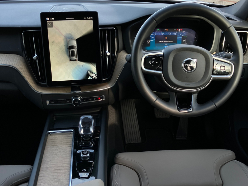Volvo XC60 T6 350bhp AWD PHEV Plus Dark - Aurora Silver