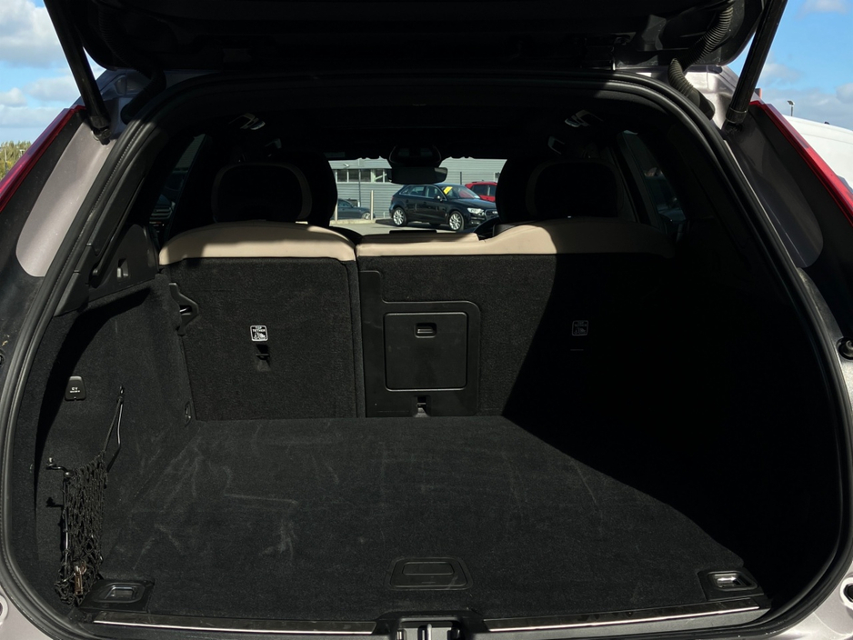 Volvo XC60 T6 350bhp AWD PHEV Plus Dark - Aurora Silver