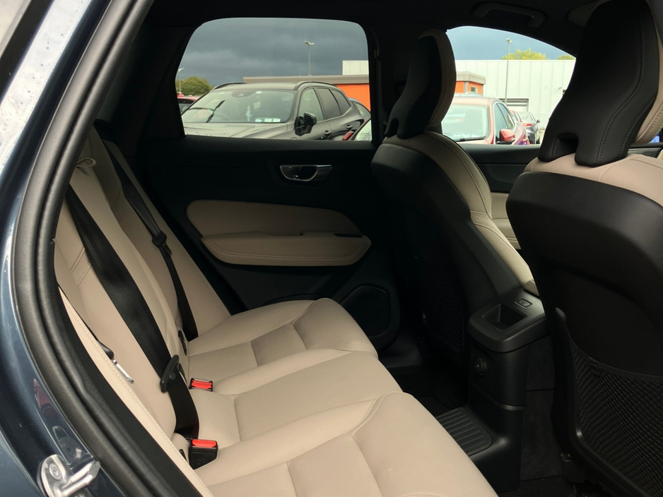 Volvo XC60 T6 350bhp AWD PHEV Plus Dark - Denim Blue