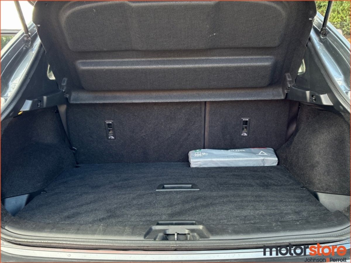 Nissan Qashqai 1.5 DSL SV PREMIUM