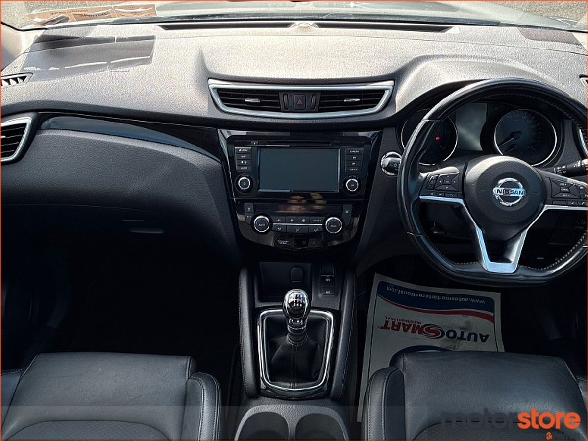 Nissan Qashqai 1.5 DSL SV PREMIUM