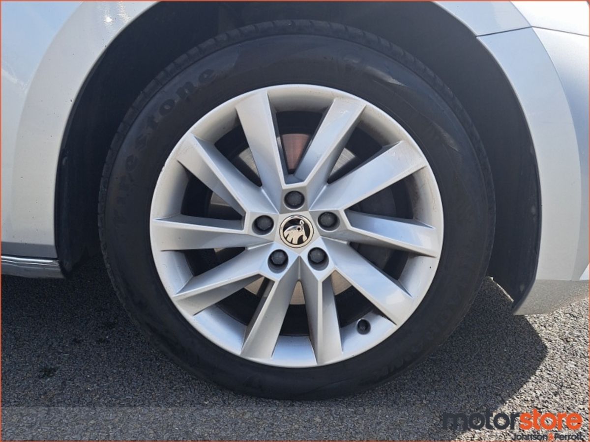 Skoda Superb 2.0TDI 122HP DSG Ambition (One Year Warranty / AA Membership / Bishopstown)